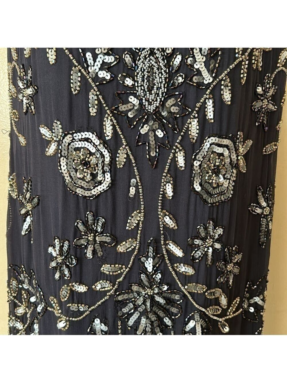 Pisarro Nights 100% grey silk sequin dress size 4 - Picture 4 of 14